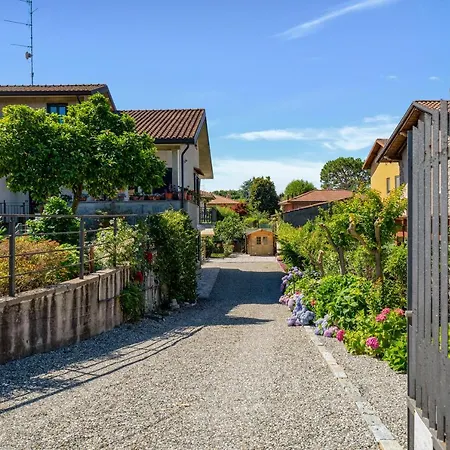 Casa Ortensia * Angera